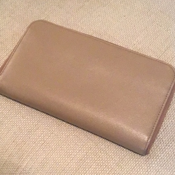 Prada zip around long wallet - Picture 8 of 13